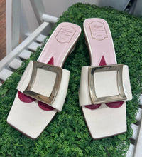 Load image into Gallery viewer, Roger Vivier Ivory Patent Leather Open Toe buckle detail sandals, Size 41