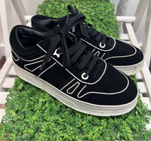 Load image into Gallery viewer, Jimmy Choo Black & White Size 39.5 pearl beading sneaker Shoe
