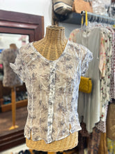 Load image into Gallery viewer, et compagnie Grey & White Silk Floral sheer short sleeve Top