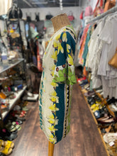 Load image into Gallery viewer, ETRO Green and beige Silk Blend Floral shortsleeve Top, Size 38