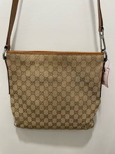 Load image into Gallery viewer, GUCCI Tan Logo print Vintage crossbody Purse, Gently worn!