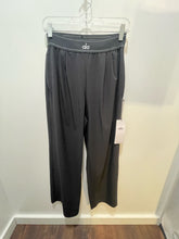 Load image into Gallery viewer, Alo Black Poly Blend stretch waist flowy Pant, Size S