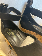 Load image into Gallery viewer, Robert Clergerie Black & Brown Cork Size 39.5 NWT duster & box inc. Shoe