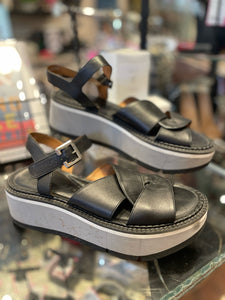 Robert Clergerie Black & Gray Leather Platform Sandal, Size 39.5