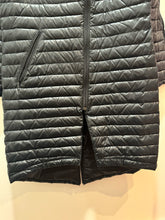 Load image into Gallery viewer, Snowman New York Black Nylon quilt pattern W/Hooded Down Coat, Size Small