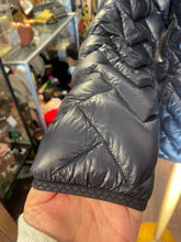 Load image into Gallery viewer, Black Crows Black Polymide quilt pattern Puffer hooded Jacket