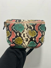 Load image into Gallery viewer, Clare V. white, black, pink scale print Purse