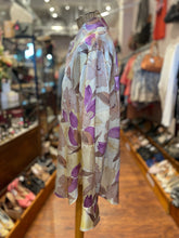 Load image into Gallery viewer, VINCE Champagne &amp; Pink Silk Printed Button Down Longsleeve Top, Size L
