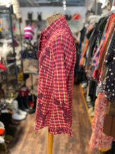 Load image into Gallery viewer, Johnny Was Red Cotton Plaid button down longsleeve Top, Size S
