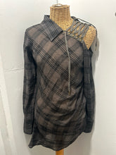 Load image into Gallery viewer, Nicholas K Green & black Cotton Blend Plaid cut out lace up detail Top