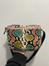 Load image into Gallery viewer, Clare V. white, black, pink scale print Purse