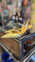 Load image into Gallery viewer, M.Gemi Gold & Tan Leather Size 38 point toe heel Shoe