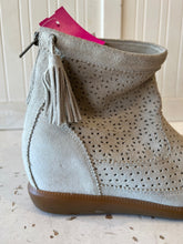 Load image into Gallery viewer, ISABEL MARANT Beige Suede "Bealay Booties" Hidden Wedge Boots, Size 41