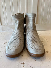 Load image into Gallery viewer, ISABEL MARANT Beige Suede "Bealay Booties" Hidden Wedge Boots, Size 41