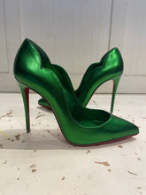 Load image into Gallery viewer, Used Christian Louboutin Green Leather Pointy Toe Like New! Heel, Size 38
