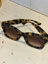 Load image into Gallery viewer, Thierry Lasry DESIGNER Tortoise UV Sunglasses
