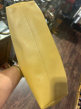 Load image into Gallery viewer, Cuyana Dandelion Leather Pebbled Tote Purse
