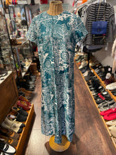 Load image into Gallery viewer, La Double J&#39;s seafoam Blend Floral Short sleeve maxi Dress, Size M
