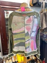 Load image into Gallery viewer, LULU - H green &amp; white Mixed mixed media Longsleeve Zipper Top
