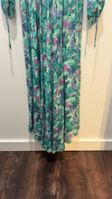 Load image into Gallery viewer, Catherine Prevost Green &amp; Pink tropical Flowy Maxi Dress, Size M
