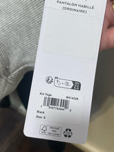 Load image into Gallery viewer, Alo Black Poly Blend stretch waist flowy Pant, Size S
