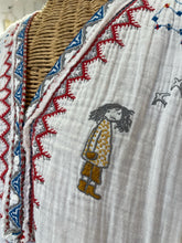 Load image into Gallery viewer, Johnny Was White Cotton &quot;embroidered objects&quot; Long sleeve Top, Size XL
