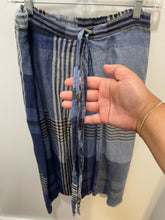 Load image into Gallery viewer, Hannoh Wessel Blue Linen Plaid pleat drawstring Skirt, Size 36
