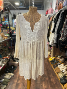 Johnny Was White Rayon & Silk Floral Lace Velvet long sleeve Dress, Size M