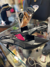 Load image into Gallery viewer, VINCE Black Leather Kitten heel, Gently Worn Size 9
