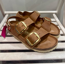 Load image into Gallery viewer, Birkenstock Chestnut Leather Size 42 Shoe
