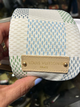 Load image into Gallery viewer, Louis Vuitton White, Green &amp; Blue  Slide sandal duster incl., Size 6
