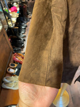 Load image into Gallery viewer, Vintage Brown Suede fur collar Coat, Runs Small, Size 8
