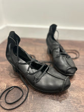 Load image into Gallery viewer, trippen Black Leather lace up ankle Shoe, Size 40
