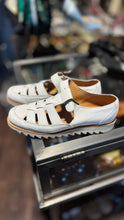 Load image into Gallery viewer, Rosa Mosa White Shoe, Size 39
