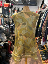 Load image into Gallery viewer, Giselle Shepatin Green Mesh Printed Avant garde Tunic, Size XL
