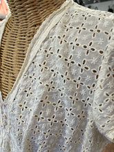 Load image into Gallery viewer, Johnny Was Beige Cotton eyelet v neck short sleeve Top, Size M
