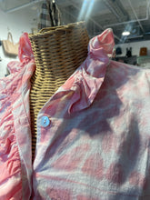 Load image into Gallery viewer, V.DE. Vinster. Pink &amp; White Cotton Floral Ruffled collar Top, Size M
