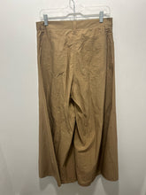 Load image into Gallery viewer, Brunello Cuccinelli Tan Cotton Blend Wide Leg Pant, Size 6
