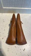 Load image into Gallery viewer, M. Gemi Hazelnut Leather Square Toe Ballet Flats,Gently Worn! Size 39
