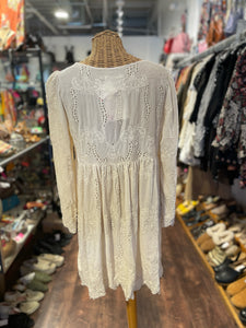 Johnny Was White Rayon & Silk Floral Lace Velvet long sleeve Dress, Size M