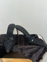Load image into Gallery viewer, GUCCI Black Cloth Kitten heel w/duster &amp; box, Size 37.5
