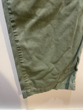 Load image into Gallery viewer, Pistola Green Cotton Cargo w/ Zippers Pant, Size 25

