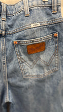 Load image into Gallery viewer, wrangler X STAUD collab. Washed Blue Denim Long Shorts, Size 28
