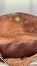 Load image into Gallery viewer, Vintage Coach Brown Leather Size Large turn lock clasp Purse
