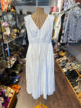 Load image into Gallery viewer, Rebecca Taylor White Cotton pleated v neck Sleeveless Dress, Size 8
