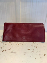 Load image into Gallery viewer, beck Red Leather Size Medium magnetic closure Clutch/Purse
