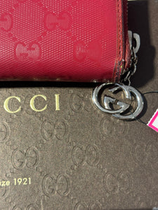 GUCCI Raspberry GG zip around Wallet, Gently Worn, W/box