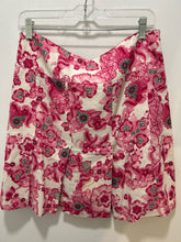 Load image into Gallery viewer, Burberry pink &amp; green Rayon Blend Floral Knee Skirt, Size 8
