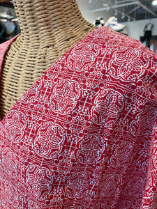 Ginger Red & white Blend Paisley pockets Tunic, Size S/M