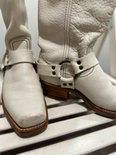 Load image into Gallery viewer, FRYE White Leather Size 7 boot western Shoe
